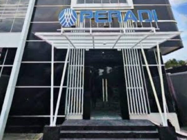 Diduga "Bermata Dua" dalam Kasus Buruh, Advokat Ronald Christian Dituntut Pecat Permanen