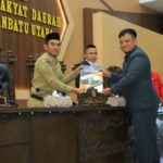 Wabup Labura Sampaikan Jawaban Bupati atas Pandangan Umum Fraksi DPRD terhadap Pertanggungjawaban APBD 2025